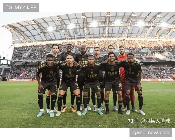 洛杉矶足球俱乐部主场迎战关键对手，后防线稳定性有所提升